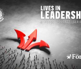 A crowd with leadership arrows