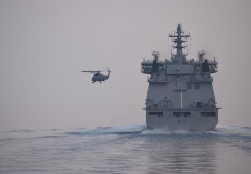 New Zealand Ship & Helicopter - Image courtesy of the New Zealand Defence Force